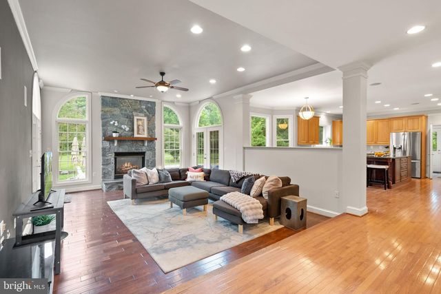 39716 GOLDEN SPRINGS CT, Hamilton, VA 20158