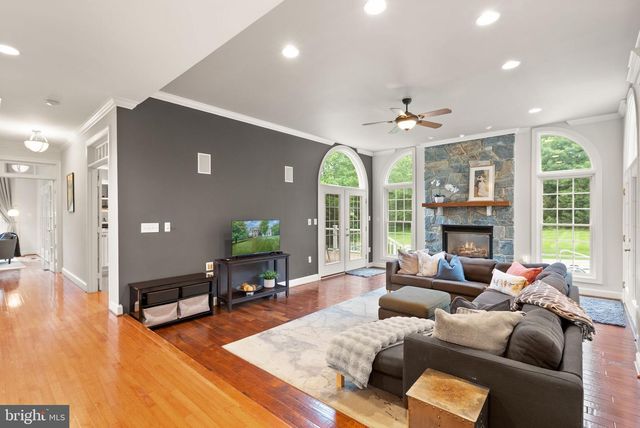 39716 GOLDEN SPRINGS CT, Hamilton, VA 20158
