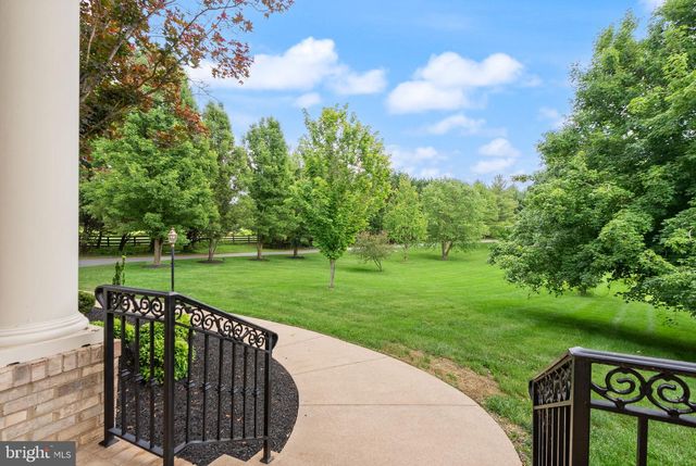 39716 GOLDEN SPRINGS CT, Hamilton, VA 20158