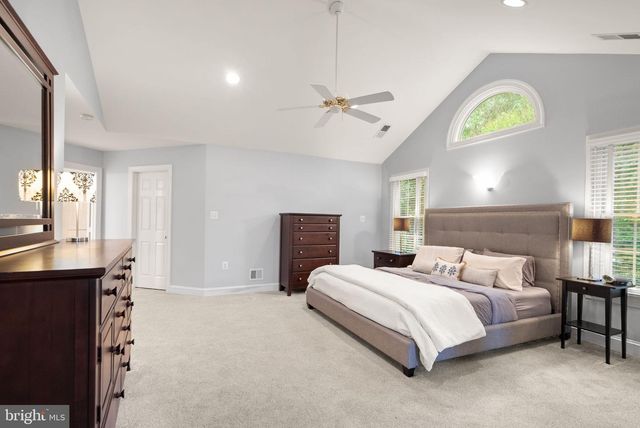 39716 GOLDEN SPRINGS CT, Hamilton, VA 20158