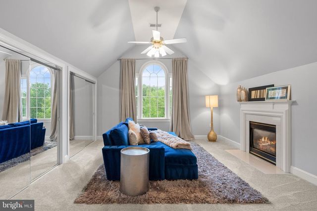 39716 GOLDEN SPRINGS CT, Hamilton, VA 20158