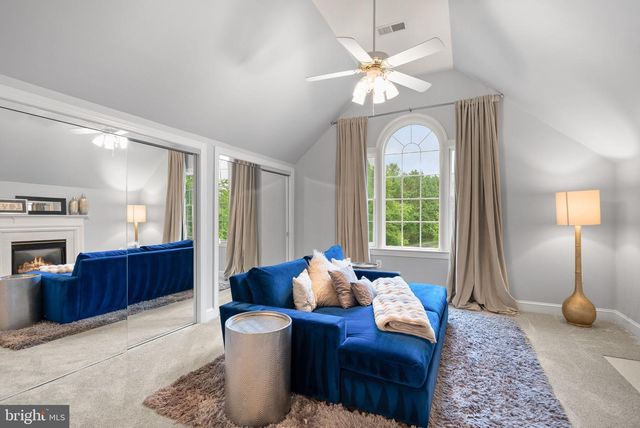 39716 GOLDEN SPRINGS CT, Hamilton, VA 20158