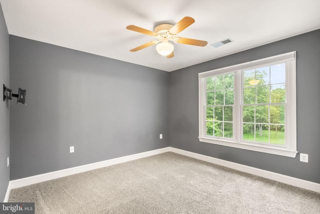 39716 GOLDEN SPRINGS CT, Hamilton, VA 20158