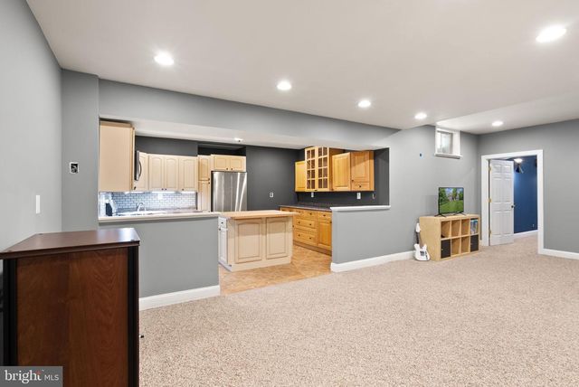 39716 GOLDEN SPRINGS CT, Hamilton, VA 20158