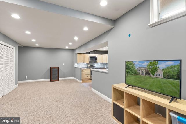 39716 GOLDEN SPRINGS CT, Hamilton, VA 20158