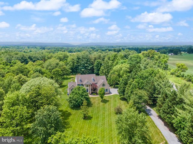 39716 GOLDEN SPRINGS CT, Hamilton, VA 20158