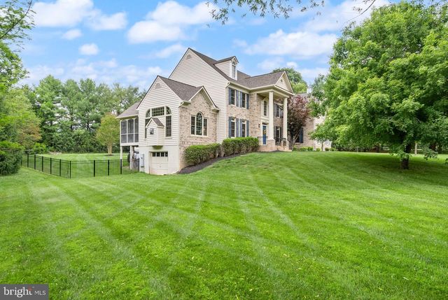 39716 GOLDEN SPRINGS CT, Hamilton, VA 20158