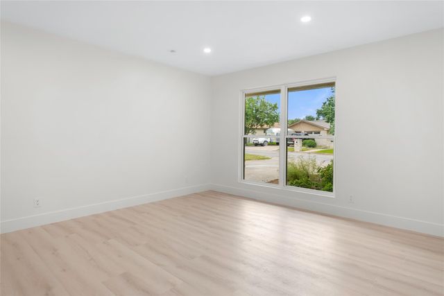 1403 Creekview DR, Round Rock, TX 78681