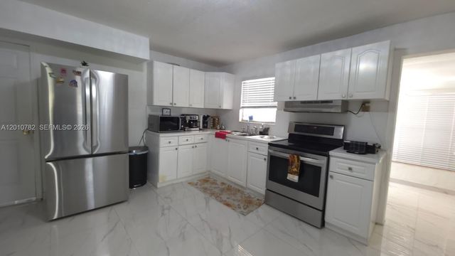 3162 NW 168th Ter, Miami Gardens, FL 33056