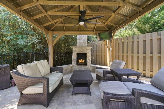 205 Berwick Drive NE, Atlanta, GA 30328