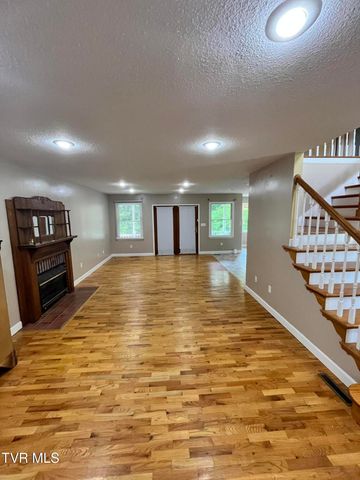 9269 Mountain Cove Road, Pound, VA 24279