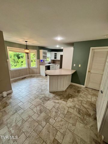 9269 Mountain Cove Road, Pound, VA 24279