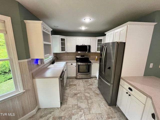 9269 Mountain Cove Road, Pound, VA 24279