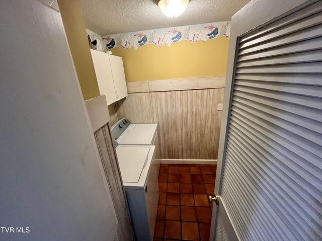 9269 Mountain Cove Road, Pound, VA 24279