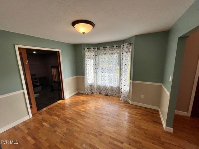 9269 Mountain Cove Road, Pound, VA 24279