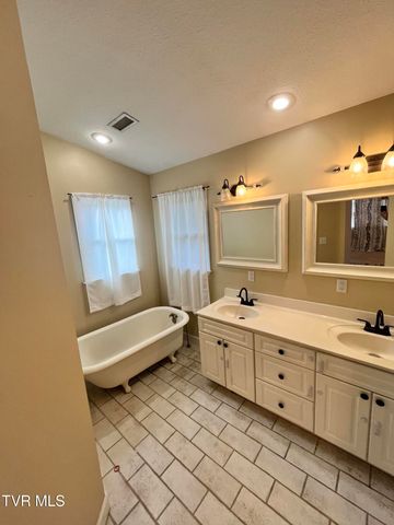 9269 Mountain Cove Road, Pound, VA 24279