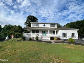 9269 Mountain Cove Road, Pound, VA 24279