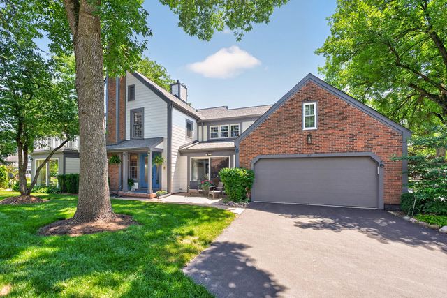 87 Whittington Course, St. Charles, IL 60174