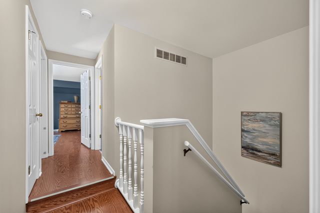 87 Whittington Course, St. Charles, IL 60174