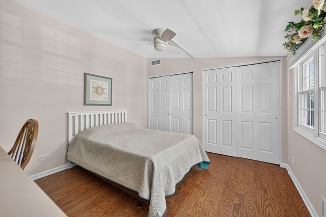 87 Whittington Course, St. Charles, IL 60174