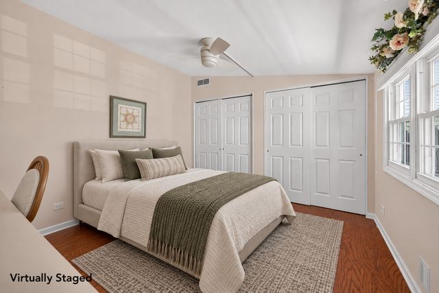 87 Whittington Course, St. Charles, IL 60174