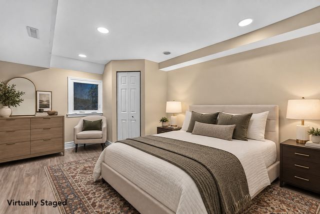 87 Whittington Course, St. Charles, IL 60174