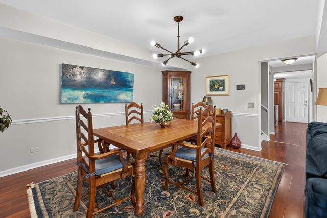 87 Whittington Course, St. Charles, IL 60174