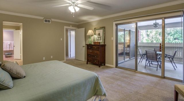 10220 Memorial Drive F11, Houston, TX 77024