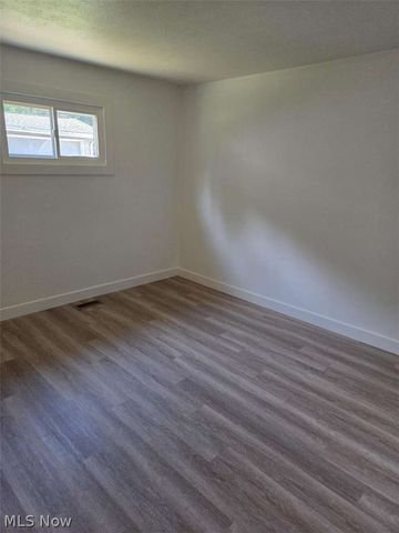 9079 N Plaza Drive, Northfield, OH 44067
