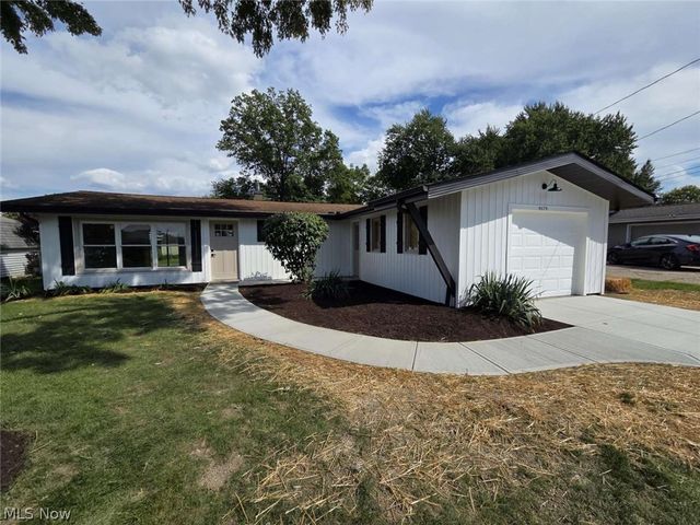 9079 N Plaza Drive, Northfield, OH 44067