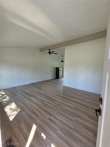 9079 N Plaza Drive, Northfield, OH 44067