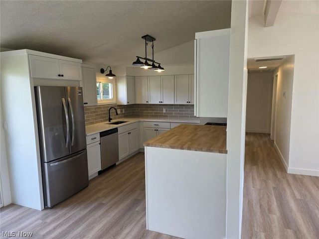 9079 N Plaza Drive, Northfield, OH 44067