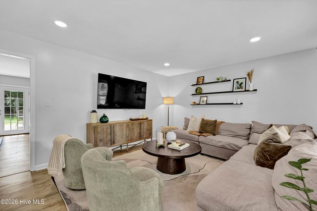 738 George Trask Drive, Wilmington, NC 28405