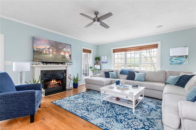 1917 Governors Pointe DR, Suffolk, VA 23436