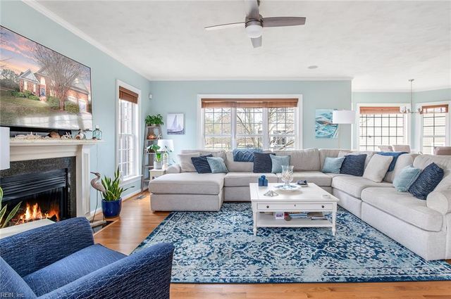 1917 Governors Pointe DR, Suffolk, VA 23436
