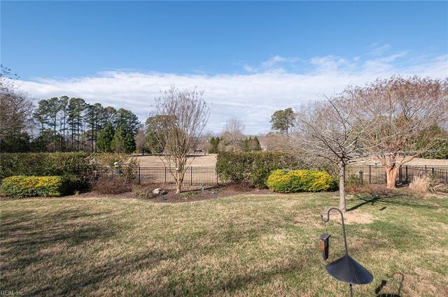 1917 Governors Pointe DR, Suffolk, VA 23436
