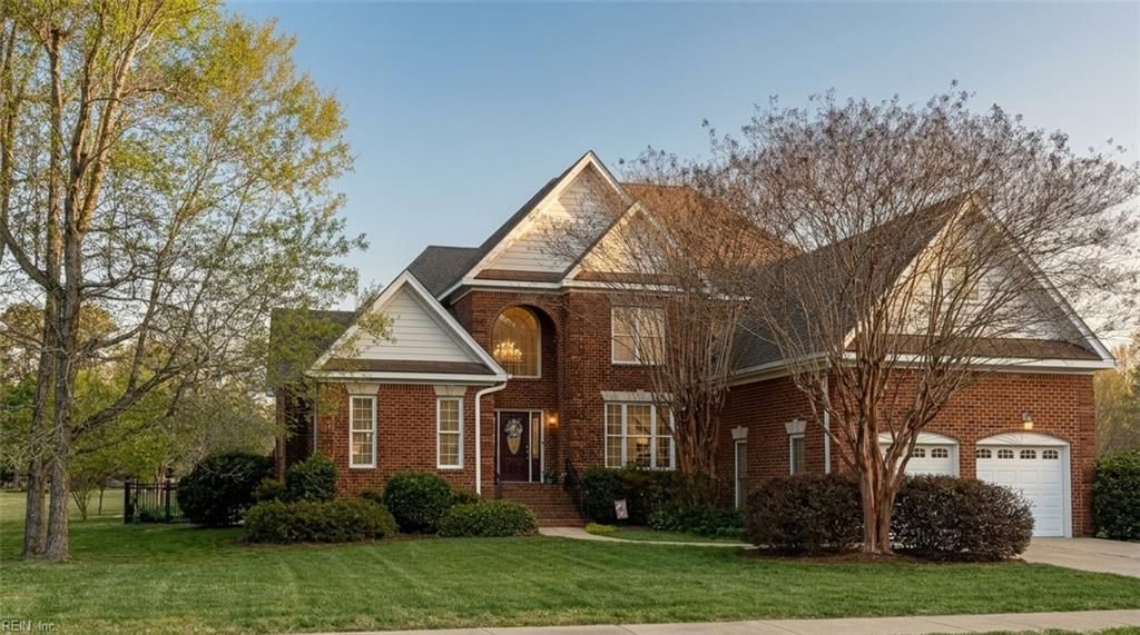 1917 Governors Pointe DR, Suffolk, VA 23436