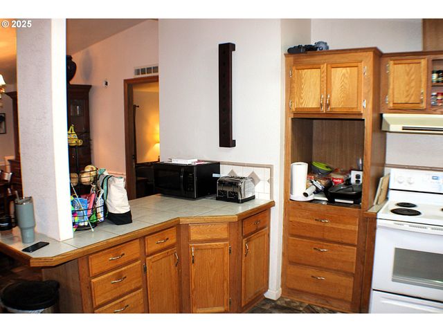 231 ARROW Way, Myrtle Creek, OR 97457