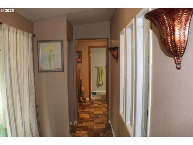 231 ARROW Way, Myrtle Creek, OR 97457