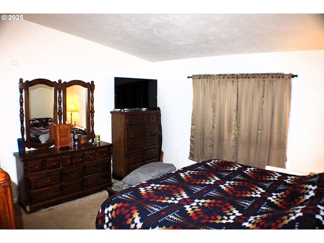 231 ARROW Way, Myrtle Creek, OR 97457