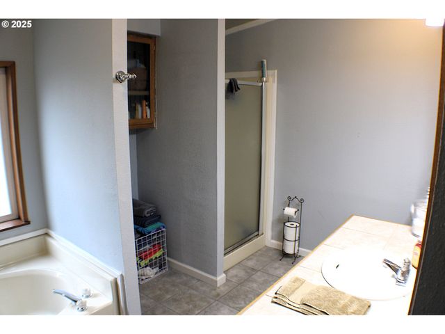 231 ARROW Way, Myrtle Creek, OR 97457