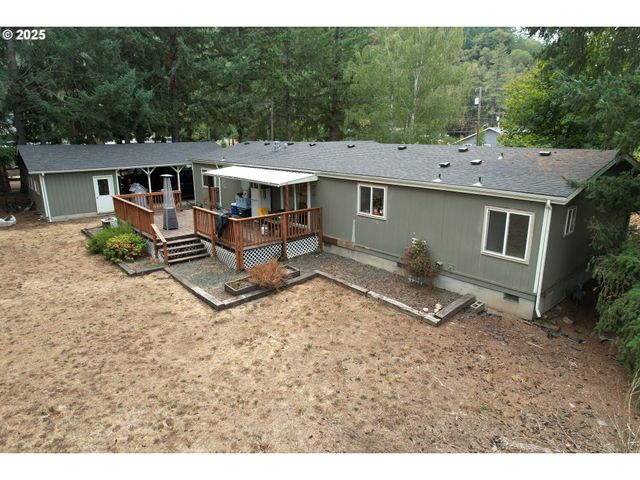 231 ARROW Way, Myrtle Creek, OR 97457