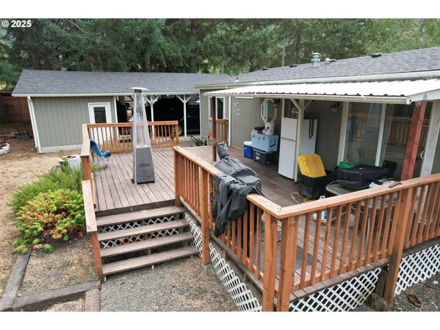 231 ARROW Way, Myrtle Creek, OR 97457