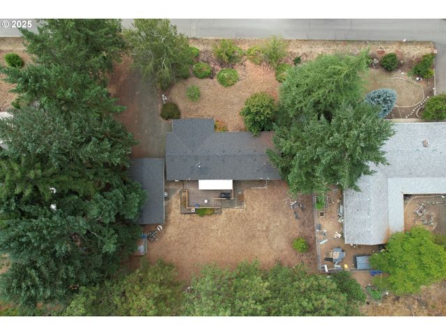 231 ARROW Way, Myrtle Creek, OR 97457