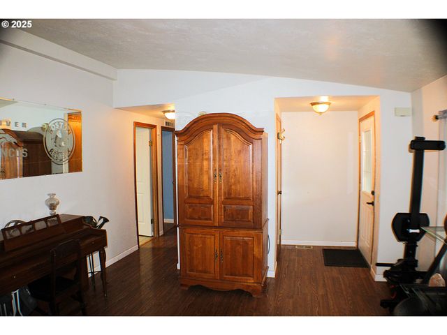 231 ARROW Way, Myrtle Creek, OR 97457