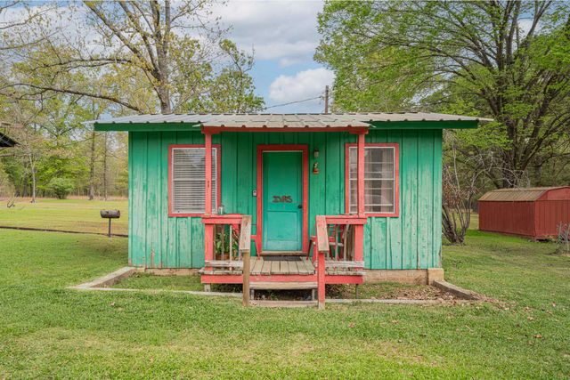 8880 FM 729, Avinger, TX 75630