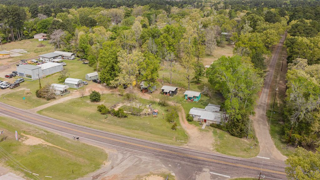 8880 FM 729, Avinger, TX 75630