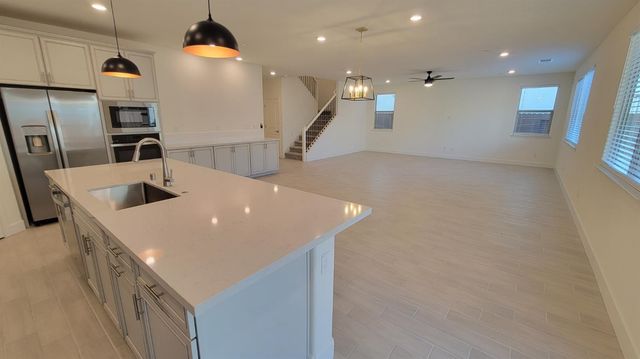 6064 Oberlander Dr, Roseville, CA 95747