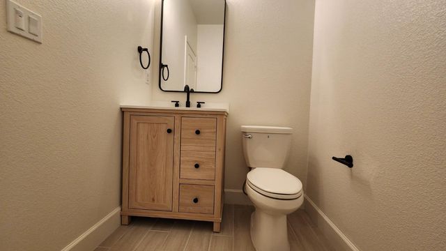 6064 Oberlander Dr, Roseville, CA 95747