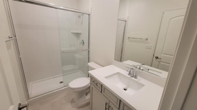 6064 Oberlander Dr, Roseville, CA 95747